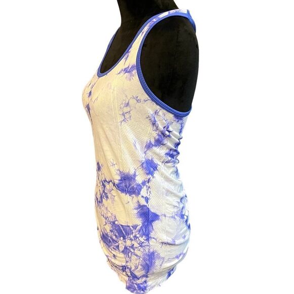 Fabletics Oula Tank Purple Blue Seamless Chafe Resistant Ultra Light M 8 NWT - Picture 2 of 15